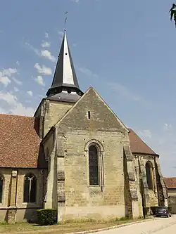 Chor und Querhaus frühgotisch, Langhausfenster hochgotisch