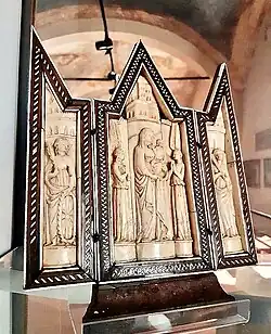 Triptychon aus Elfenbein, 2. Hälfte des 14. jhds.
