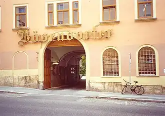 Straßenfront Bösendorfer.