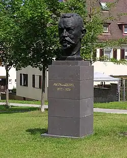 Büste Anton von Rieppel