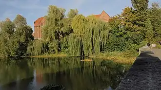 Haus B, Ansicht über den Pfuhl