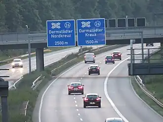 Hinweisschild auf das Darmstädter Kreuz (A 5)