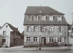 Gasthof zum goldenen Hirschen, Bahnhofstraße 13, um 1910[43]