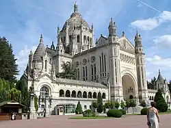 Basilika Sainte-Thérèse in Lisieux, 1929–1954