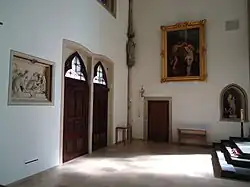 Kreuzweg 14.&nbsp;Station, Marienportal, Apostelfigur, Sakristeitür, „Taufe Jesu“, Kredenz, Marienstatue