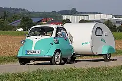 Isetta mit Moldi-Wohnanhänger[11], Isetta-Treffen 2015 in Bad Wörishofen
