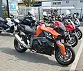 BMW K 1300 R orange
