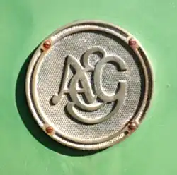 AEG-Logo (1907) an einer Elektrolokomotive