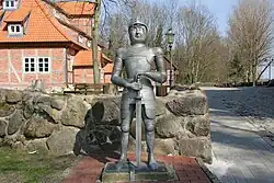 Ritterskulptur an der Burg Bodenteich