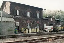 Rückseite mit Bahnsteig November 2004