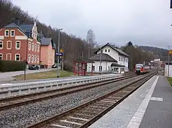 Bahnhof Fährbrücke mit Erzgebirgsbahn (2016)