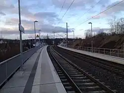 Bahnsteige des Bahnhofs