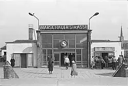 Mittlerweile abgerissenes Empfangsgebäude, 1987