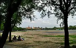 Abends am Sanam Luang
