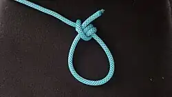 Als verstellbare Schlaufe eignet sich auch der Topsegelschotstek.