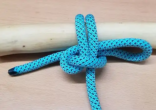 Den Pedigree-Kuhstek kann man auch auf Slip legen, um ihn wieder einfacher öffnen zu können.[7]