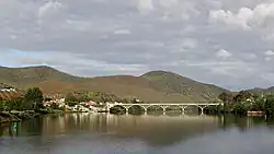 Barca d’Alva und Straßenbrücke über den Douro
