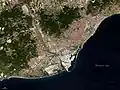 Ein Beispiel für Rasterdaten sind Satellitenbilder oder Orthofotos. Hier eine Sentinelaufnahme von Barcelona.