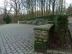 Emil-Röhrig-Platz 51°&nbsp;15′&nbsp;35,2″&nbsp;N, 7°&nbsp;12′&nbsp;14,4″&nbsp;O51.2597867.2040063