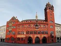 Basler Rathaus, Schaufassade, Aussenansicht