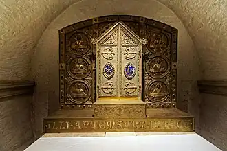 Neuromanischer Altaraufsatz