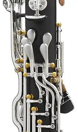 deutsch: 5 Daumen- drücker, davon einer für die Tief-E/F-Verbesserung (Gerold)