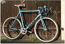 Ein Batavus-Rennrad mit CrMo-Stahl-Rahmen und Shimano-Schaltung, ca. Mitte der 90er Jahre gebaut