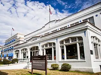 Alte Badehäuser im Nationalpark