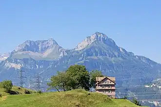 Oberbauenstock und Niederbauen Kulm von der Ostseite des Urnersees