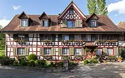 Bauernhaus Dorf 4 und 6