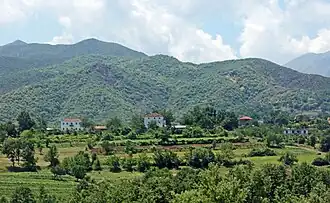 Traditionelle Häuser unweit des Ortszentrums