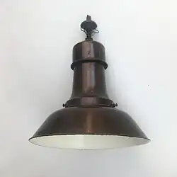 Industrieleuchte für die AEG, das Produkt ist aus Transportgründen zerlegbar