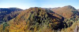 Blick über das Beretal zum Netzberg (rechts)