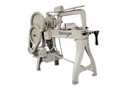 Bügelsäge von Behringer (ca. 1945)