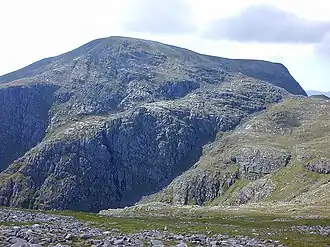 Blick aus der Scharte zum Cona’ Mheall nach Süden zum Beinn Dearg