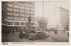 Echtfoto-Ansichtskarte in größerer Auflage, vermutlich Bromsilbergelatinepapier (Berlin, um 1935)