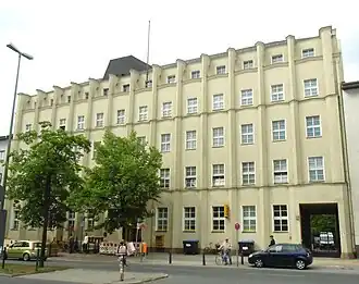 Vorderansicht ehemaliges Postamt 51