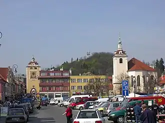 Městská hora (Stadtberg) im Hintergrund des Bildes