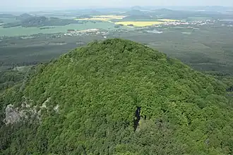 Blick auf den Malý Bezděz vom Bezděz