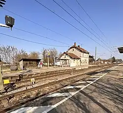 Der Bahnhof von Südwesten aus gesehen