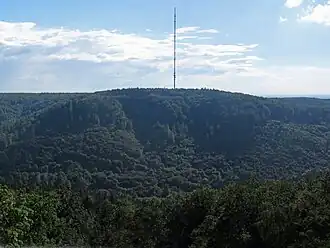 Bielstein mit Sendemast im Teutoburger Wald (Blick vom Hermannsdenkmal)