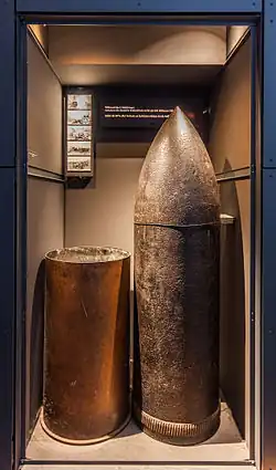 Kartuschhülse und Geschoss der 42-cm-Mörser i.&nbsp;R.