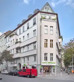 Filiale einer großen Biosupermarktkette in der Motzstraße