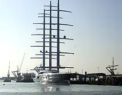 Black Pearl am Ausrüstungskai in Rotterdam