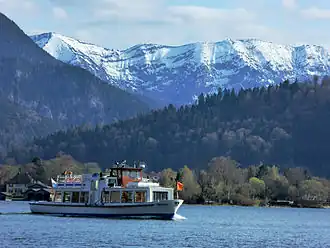 Blauberge mit Halserspitz (links) vom Tegernsee