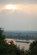 Blick nach Westen über den Rhein auf das Niederrheinische Tiefland