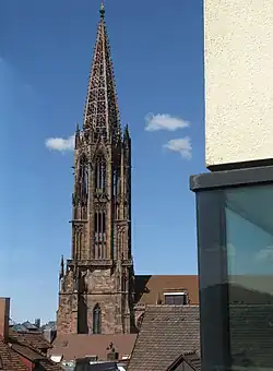 Blick vom Augustinermuseum auf den Münsterturm