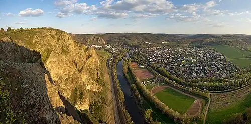 Blick von der Bastei am Rotenfels auf Ebernburg