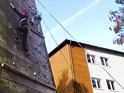 Kletterwand, Seminarhotel, Hafen und Mehrzweckhalle
