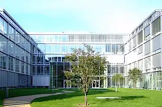 U-förmiger Neubauteil von „Rheinwerk 1“